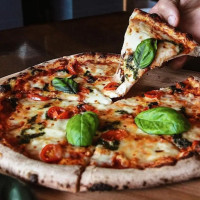 Paninni Woodfired Gourmet Pizzas food