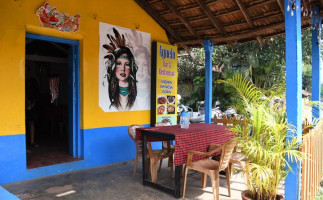 Agnelo Bar And Restaurant inside