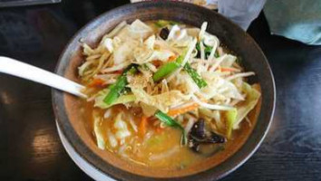 Xìng Lè Yuàn Jīn Wū Diàn food