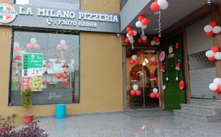 La Milano Pizzeria outside