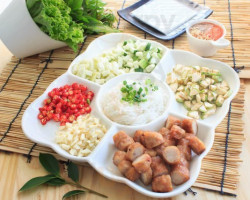 Vietnam Bowl (vibhavadi 60) food