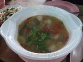 ไก่ย่างโคราช วัดหลักสี่ food