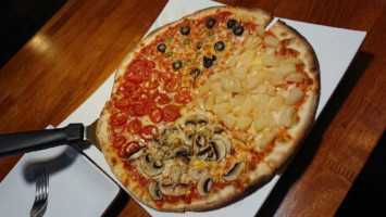 Pizza Rock Taipei Bade food