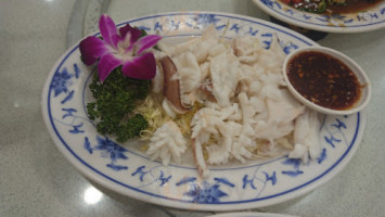 Xīn Rén Hé Hǎi Xiān food