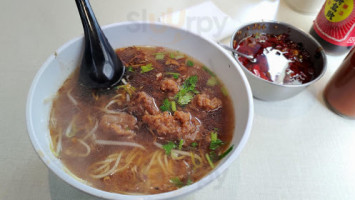 Yú Mǎn Táng Pái Gǔ Miàn food