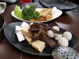 Chì Kàn Yáng Ròu Lú food