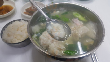 봉정식당 food