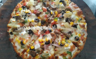 Bigzone Pizza food