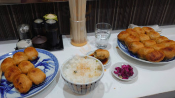 ホワイト Jiǎo Zi Xiǎo Shān Diàn food