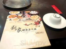 Liú Jiā Suān Bái Cài Guō food