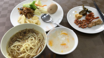 Guān Zi Lǐng Tǒng Mào Wēn Quán Huì Guǎn Lián Xiāng Yuán Cān Tīng food