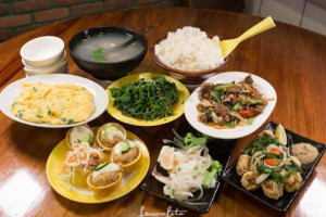 Lóng Pán Cān Yǐn food