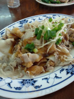 ā Chuān Miàn Diàn Yǔ Sǎn Diàn food