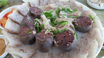 마당쇠돼지순대국밥 food