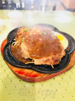 Qiǎo Lín Niú Pái Guǎn food