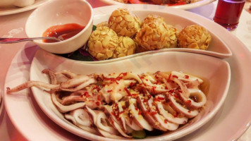 Xīn Tiān De Cān Yǐn Jí Tuán Yuán Lín Diàn food