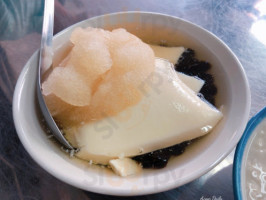 Lǎo Pó Dòu Huā food