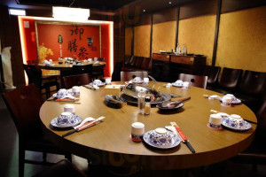 Yù Zhēng Zhuàn Zhēng Qì Táo Guō Cān Tīng food