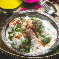 Salik Ram Kesarwani Chat And Caters food