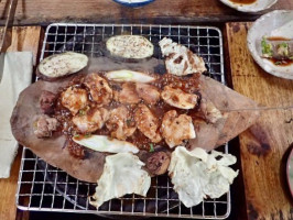 De Jī Tàn Huǒ Shāo Gǔ Lǐ ān Wù Dǎo Diàn food
