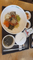 본죽 비빔밥 food