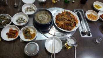 고향마을식당 food