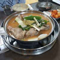 이모네감자탕 food