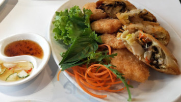 Arches Thai Cuisine food