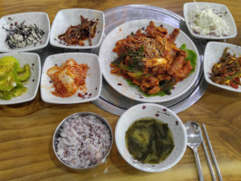 중문돌하루방식당 food