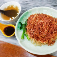 Kwan Kee Bamboo Noodles inside