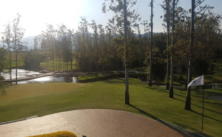 Bonville Golf Resort outside