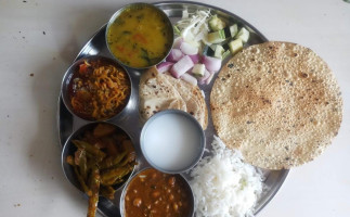 Shivdhara Gujrati Thali food