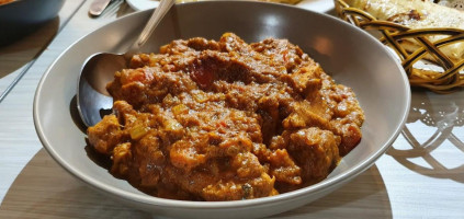 Kastury's Indian Cuisine food