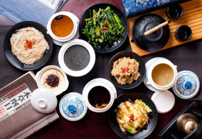 Táng Tài Zhōng Yǎng Shēng Dùn Pǐn Tián Tāng Gōng Yì Diàn food