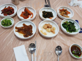 일출봉식당 food