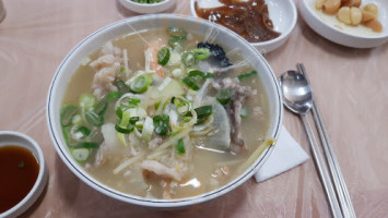 일출봉식당 food