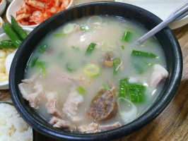 목촌돼지국밥 food