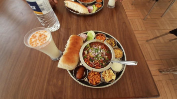 Jogeshwari Misal And Matki Bhel Yelwadi food