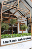 Laan Tim's Cafe And Gallery outside