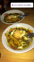 Soto Ayam Cak Gondrong food