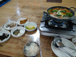 김가네기사식당 food