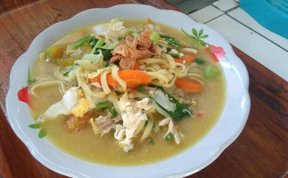 Bakmi Santoz food