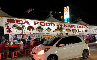 Seafood Agung Jaya 32 food