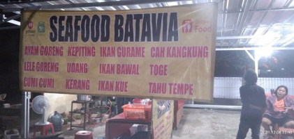Ayam Bakar Batavia inside