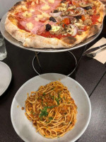 Buon Gusto Pizza And Pasta food