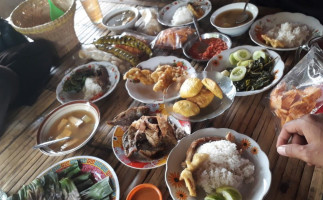 Saung Kartini food