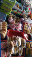 Aneka Kue Tradisional Rizal food