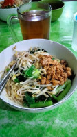 Mie Banyumas Yamin food