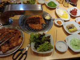 달맞이숯불갈비 food