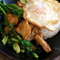 Jing Jing Thai Food food